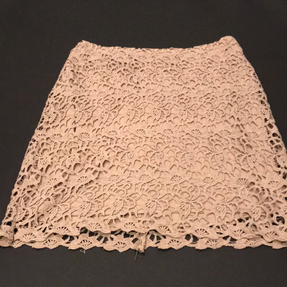 Willi Smith Lace Nude Pencil Skirt